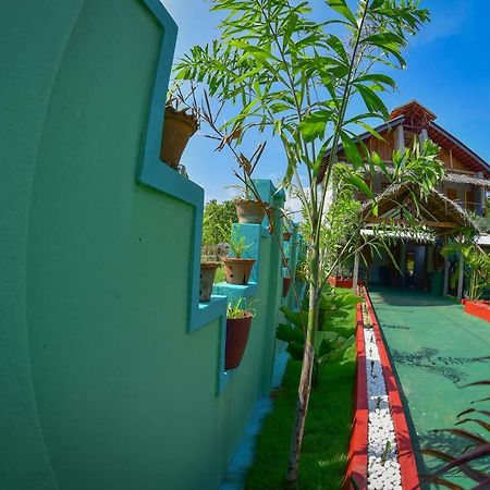 Neem Garden Guest House バッティカロア エクステリア 写真
