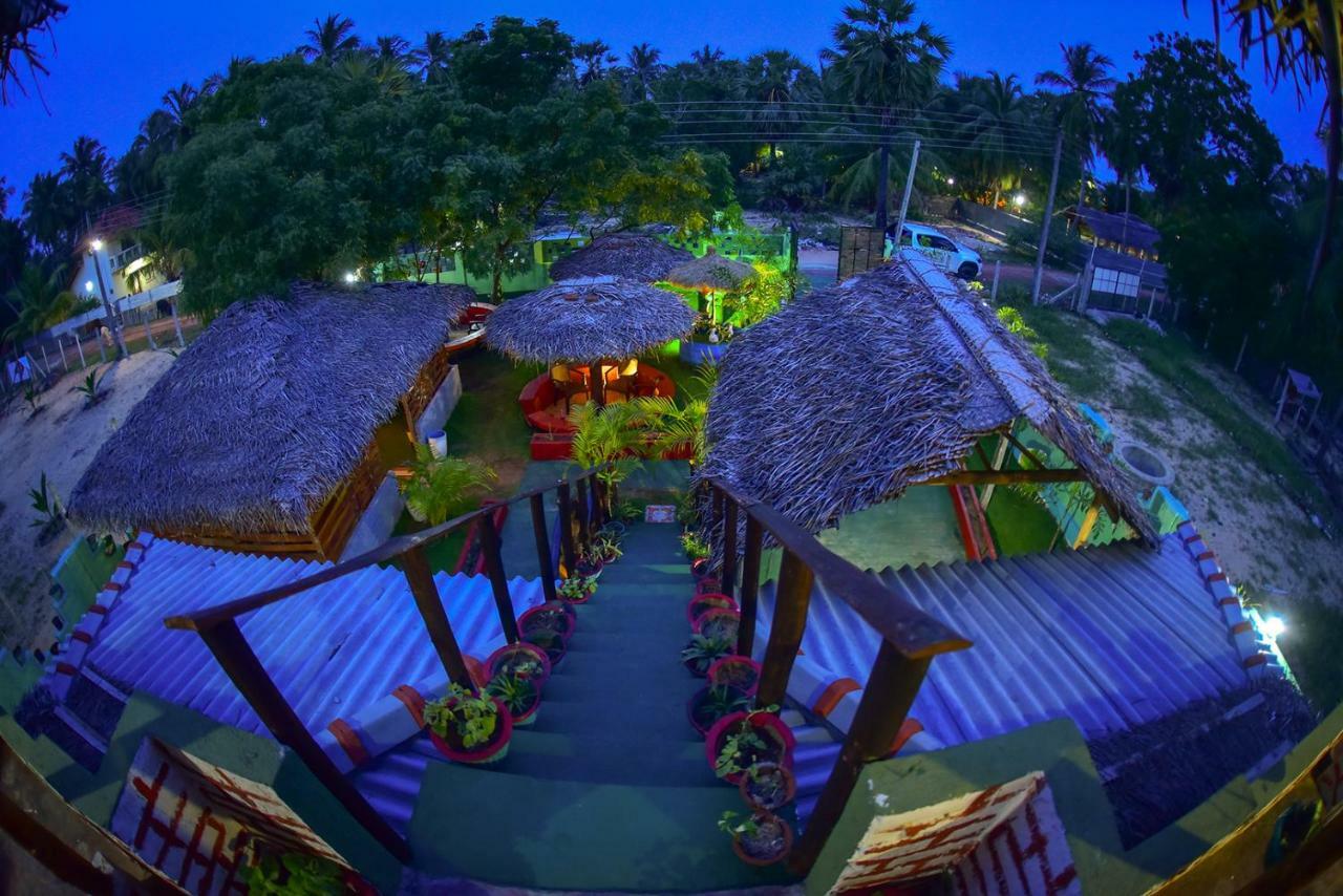 Neem Garden Guest House バッティカロア エクステリア 写真