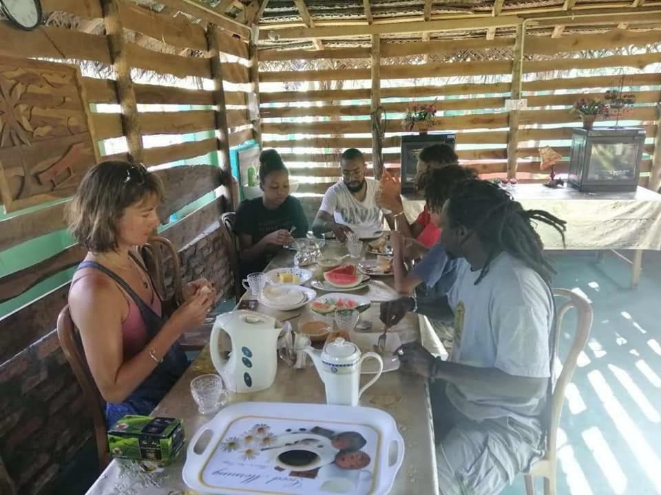 Neem Garden Guest House バッティカロア エクステリア 写真